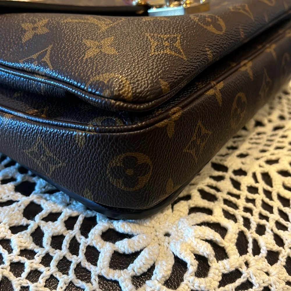 Louis Vuitton Monogram  Pochette Métis - Picture 5 of 12